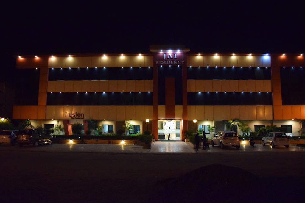 Jai Residency Hotel Gandhidham Ngoại thất bức ảnh