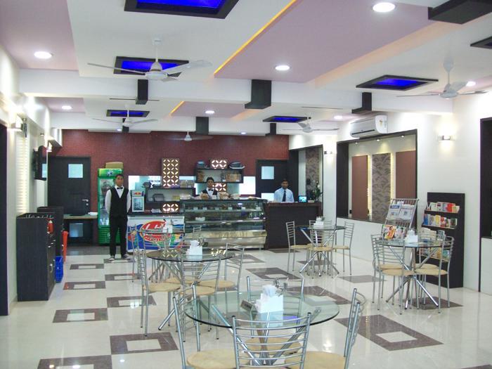 Jai Residency Hotel Gandhidham Ngoại thất bức ảnh